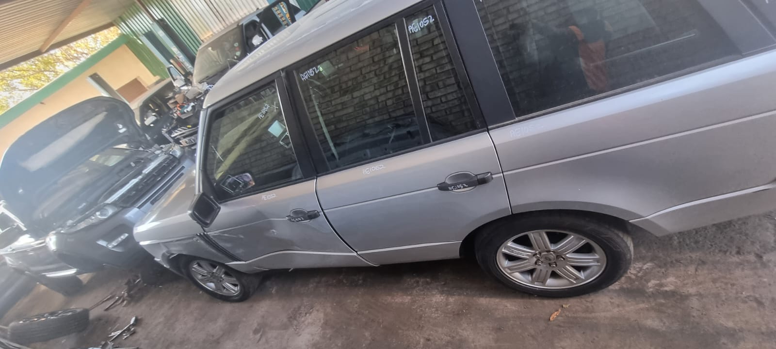 2006 Range Rover Vogue 4.4l V8 HSE Stripping for Spares