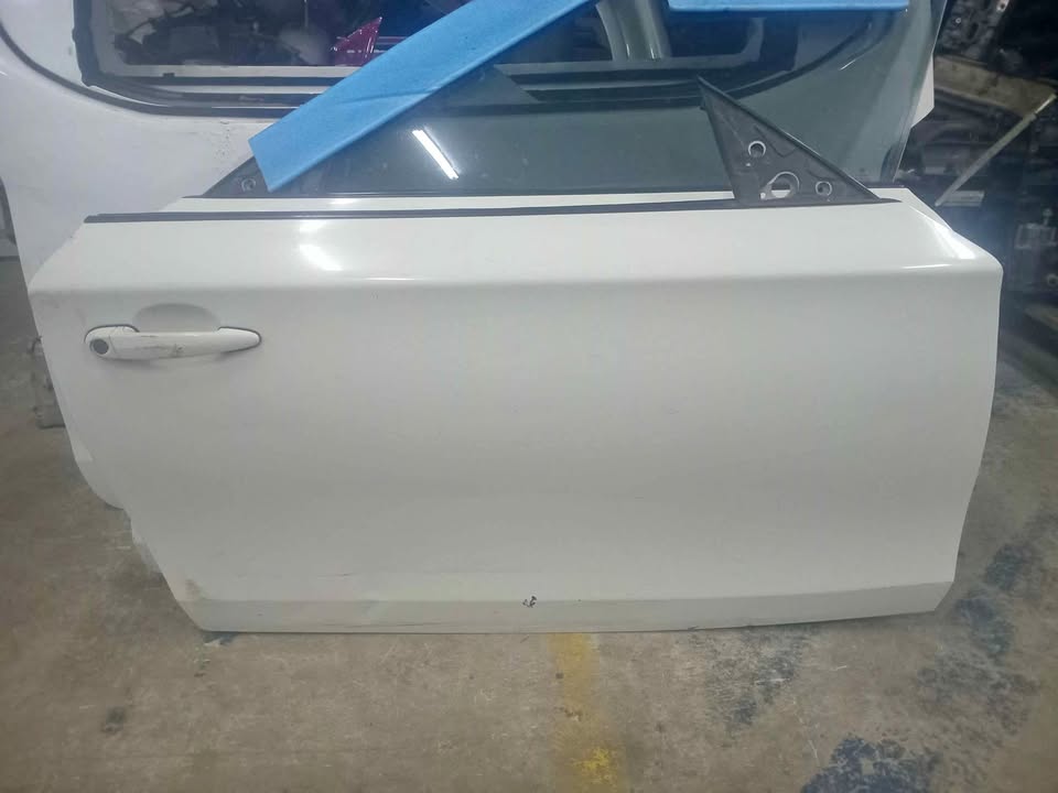 Bmw E87 right side front door - Private Seller Bmw E87 right side front door - Private Seller