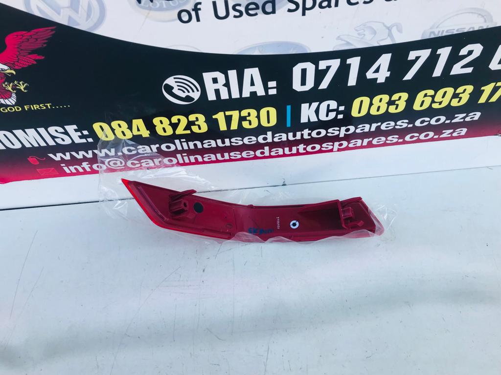 Nissan Rogue left side rear reflex reflector (New) - Private Seller Nissan Rogue left side rear reflex reflector (New) - Private Seller