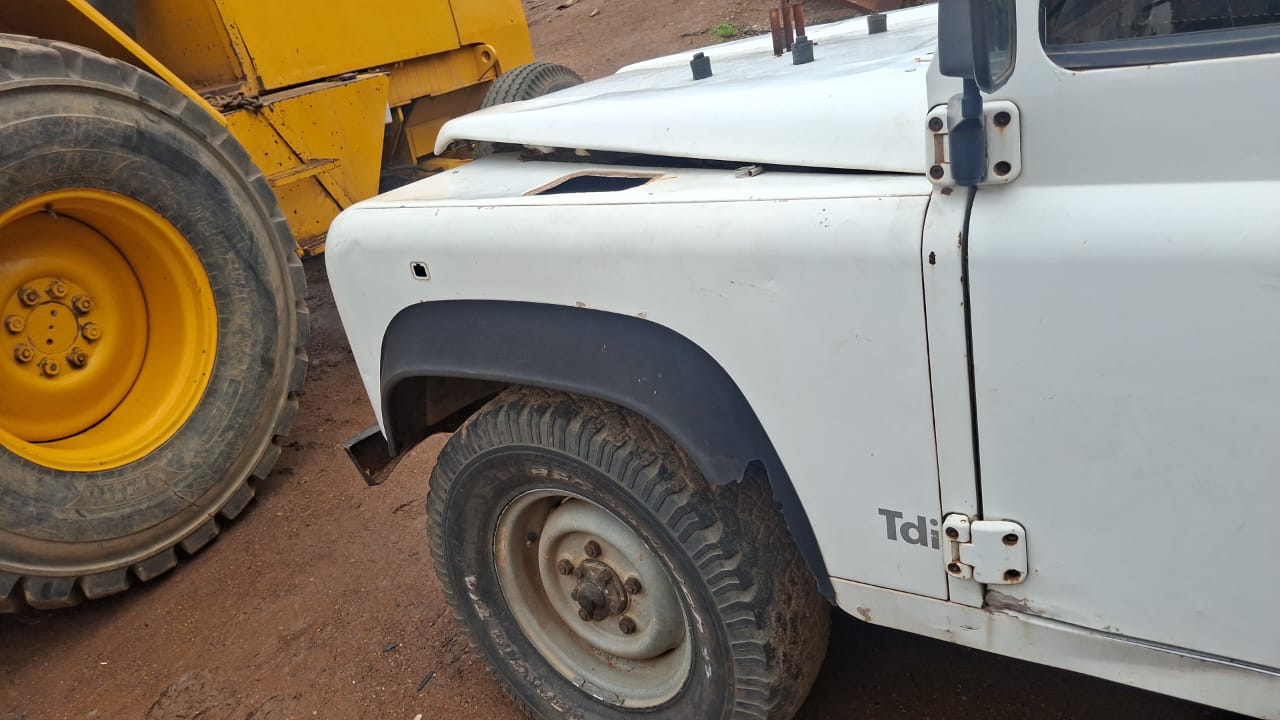 Land rover defender fenders for sell - Private Seller Land rover defender fenders for sell - Private Seller