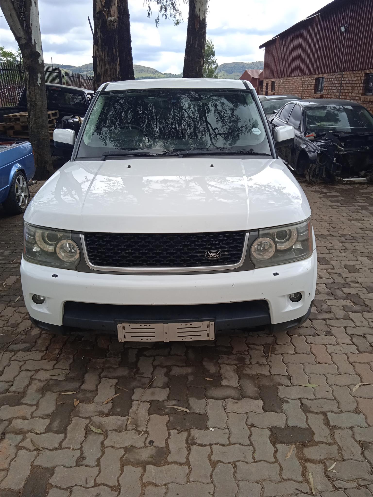 Stripping for spares  Range Rover Sports HSE Luxury 2010 - Private Seller