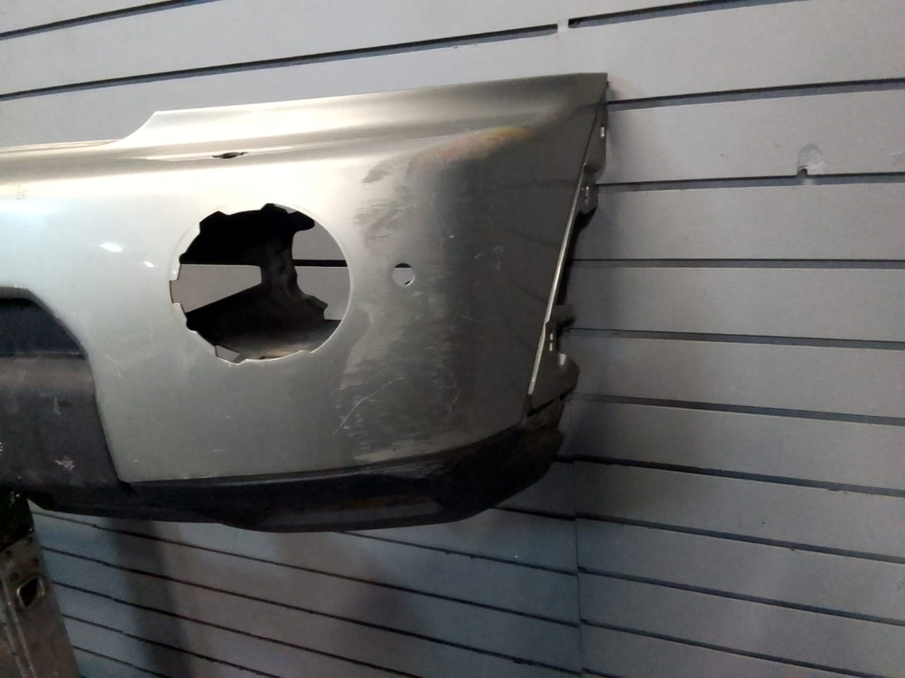 (2007-2012) LAND ROVER DISCOVERY 4 FRONT BUMPER FOR SALE - Private Seller (2007-2012) LAND ROVER DISCOVERY 4 FRONT BUMPER FOR SALE - Private Seller
