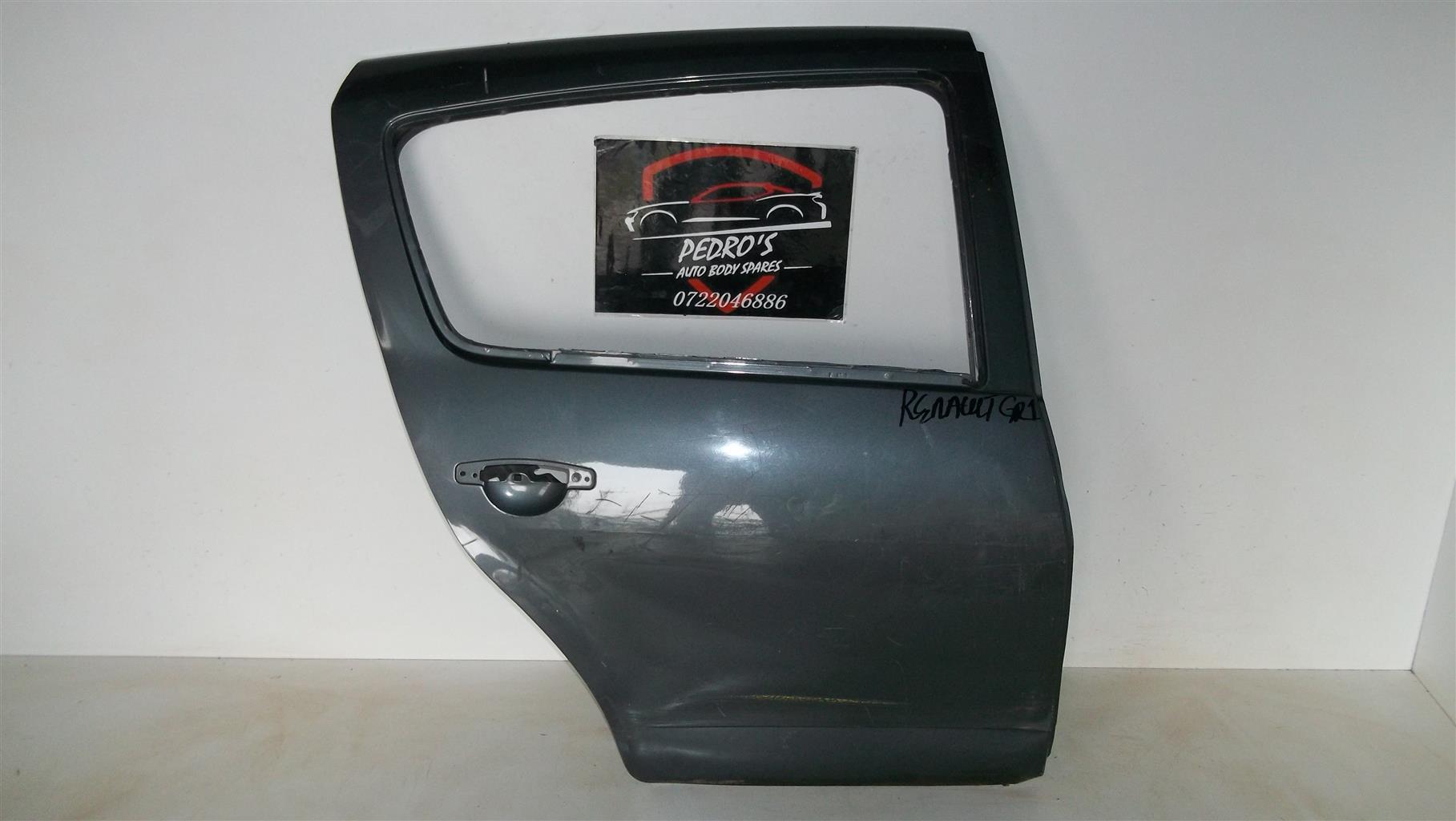 Renault Sandero ('08-'12) (Right) passenger door - Private Seller Renault Sandero ('08-'12) (Right) passenger door - Private Seller