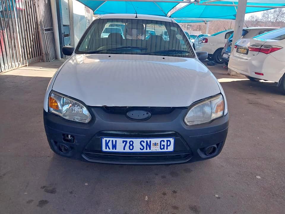 2011 FORD BANTAM 1.3 82 000KM WHITE COLOR MANUEL PETROL