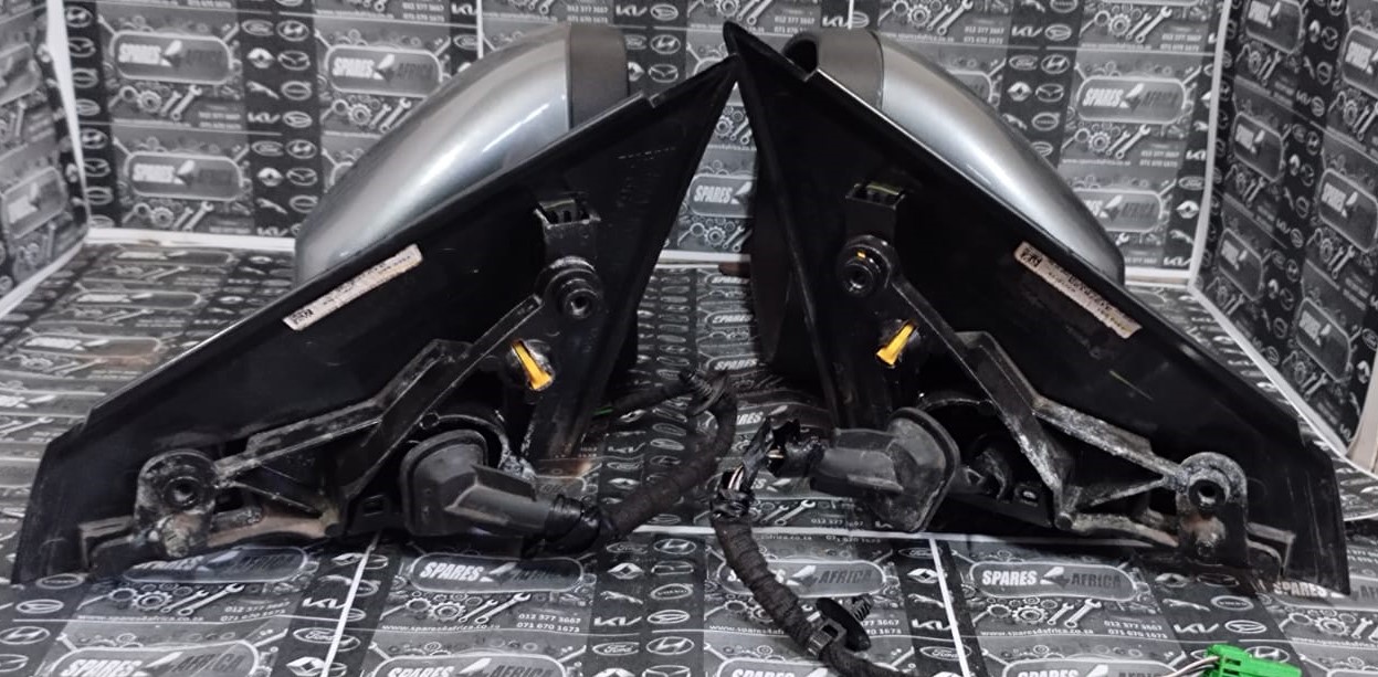 DOOR MIRRORS USED VOLVO V40 FOR SALE - Private Seller