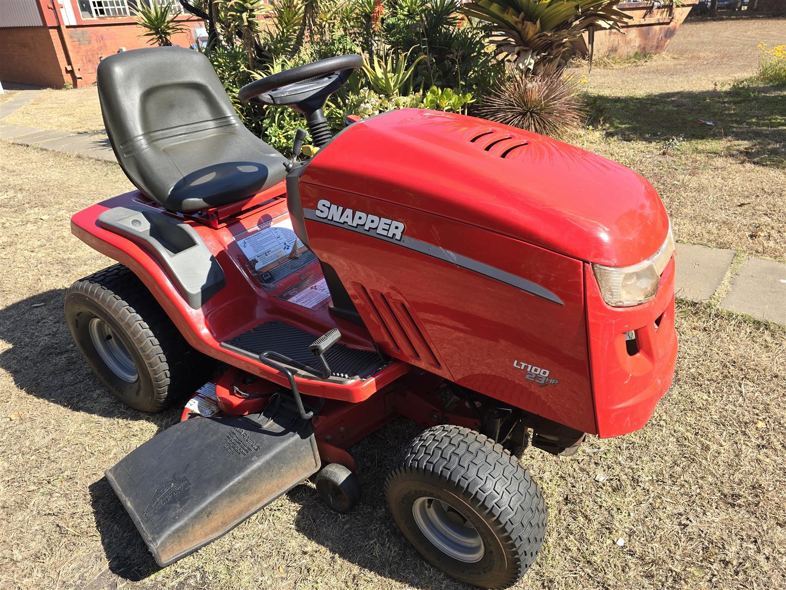 Snapper LT100 ride on lawnmower | Junk Mail Marketplace