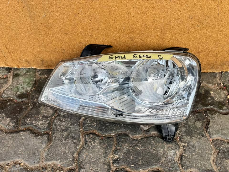 GWM STEED 5 HEADLIGHT - Private Seller
