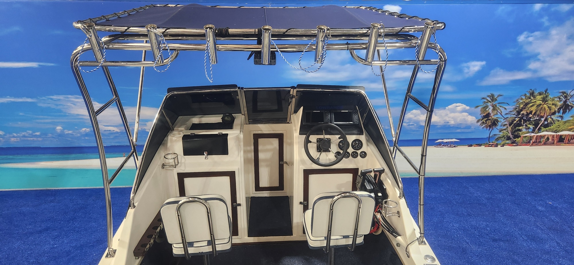 COBRA CAT 525 ON TRAILER 2 X 90 HP MERCURY