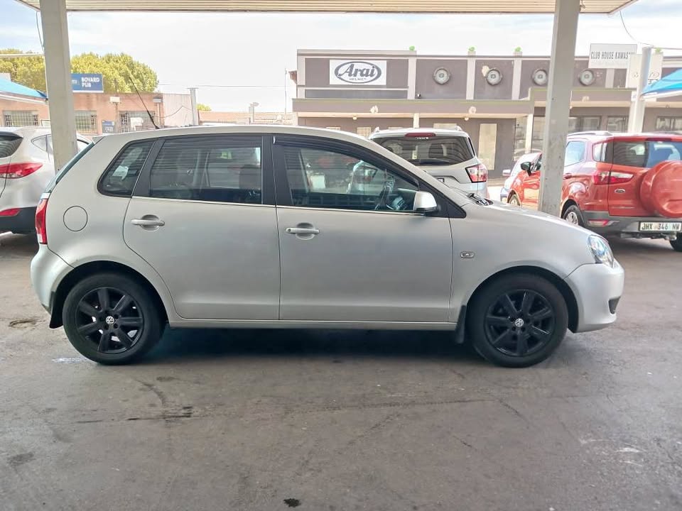 2011 VW POLO VIVO 1.4 HATCHBACK  Transmission: Manual  Mileage: Fueltype: Petrol  Silver