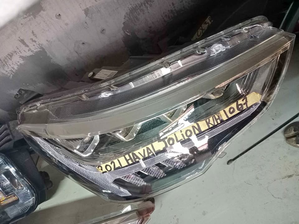 Haval jollion right side headlight led - Private Seller Haval jollion right side headlight led - Private Seller