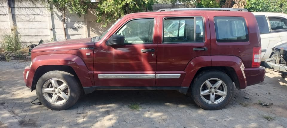 2008 JEEP CHEROKEE 3.7 KK STRIPPING FOR PARTS - Private Seller 2008 JEEP CHEROKEE 3.7 KK STRIPPING FOR PARTS - Private Seller