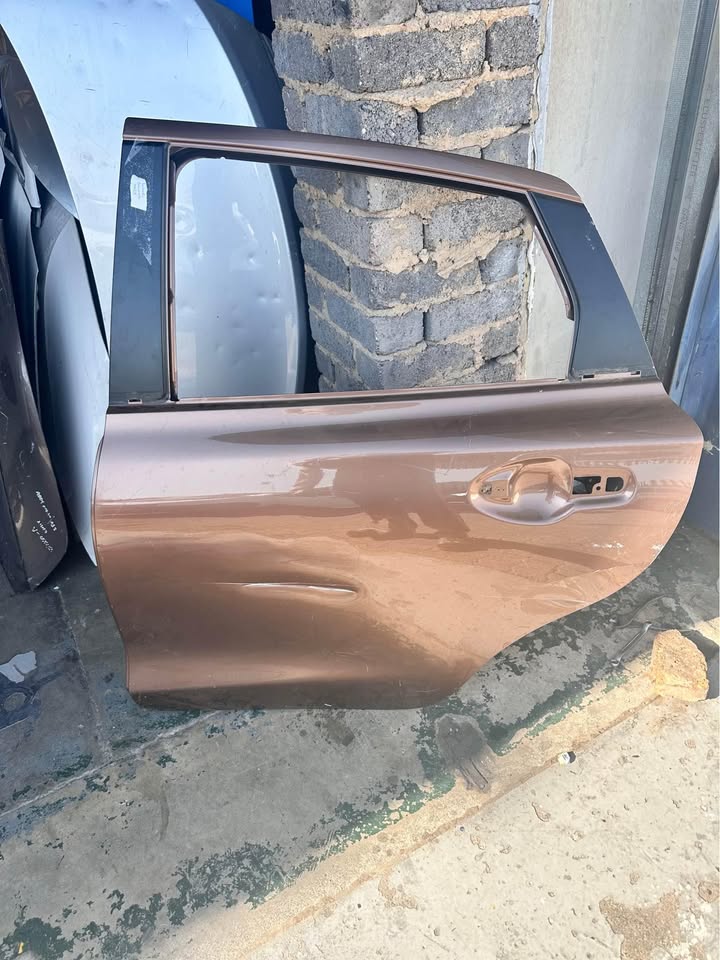 Suzuki Baleno / Toyota starlet car doors2023 - Private Seller Suzuki Baleno / Toyota starlet car doors2023 - Private Seller