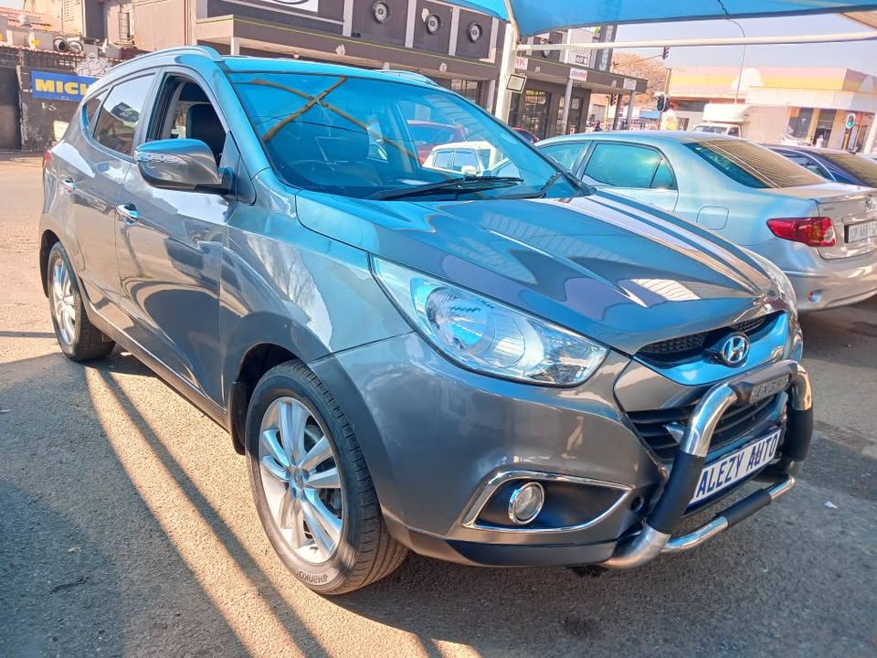 2013 HYUNDAI IX35 2.0 EXECUTIVE  Transmission: Manual  Mileage:  Fueltype: Petrol  Grey