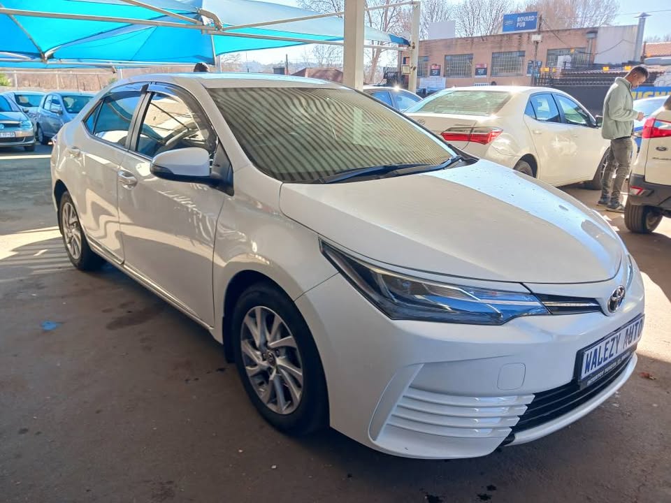 2023 TOYOTA COROLLA PRESTIGE 1.8 Transmission: Automatic Mileage: 22000km Fueltype: Petrol White