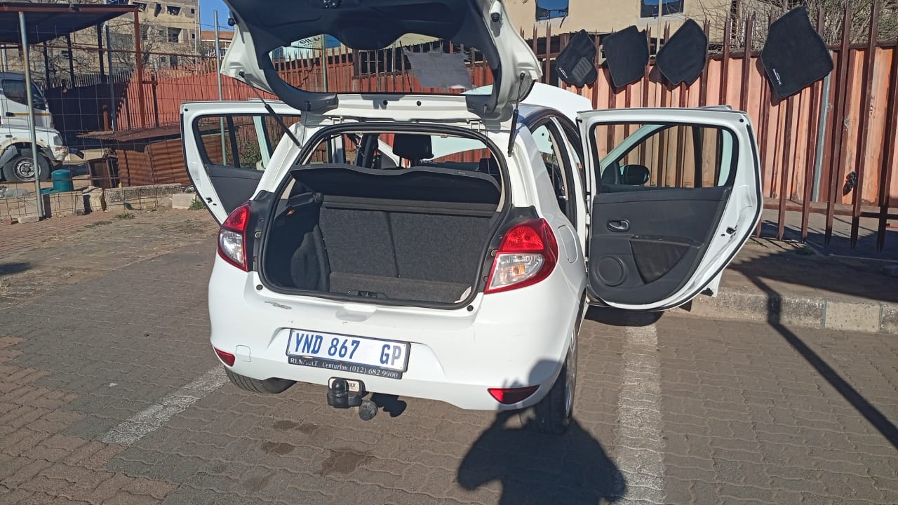2009 Renault Clio 3 dynamic TomTom Edition, millage: urgent sale