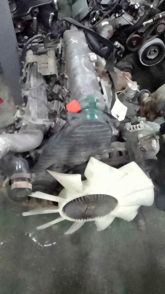 FORD / MAZDA WL 2.5L COMPLETE ENGINE FOR SALE - Private Seller FORD / MAZDA WL 2.5L COMPLETE ENGINE FOR SALE - Private Seller