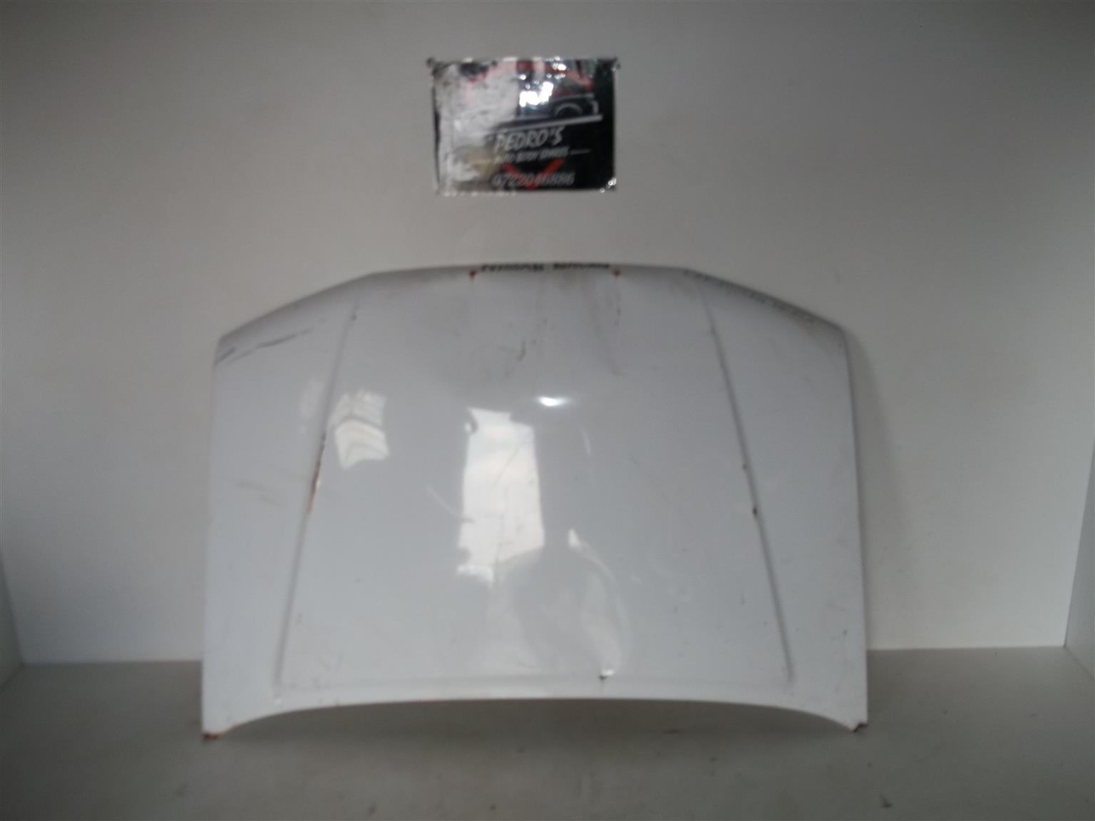 Nissan Navara Bonnet - Private Seller Nissan Navara Bonnet - Private Seller