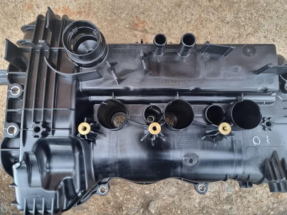 Renault Triber tappet cover - Private Seller Renault Triber tappet cover - Private Seller