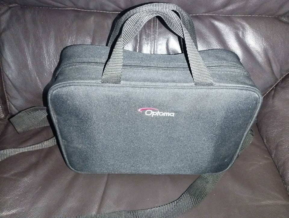 Optoma projector for sale