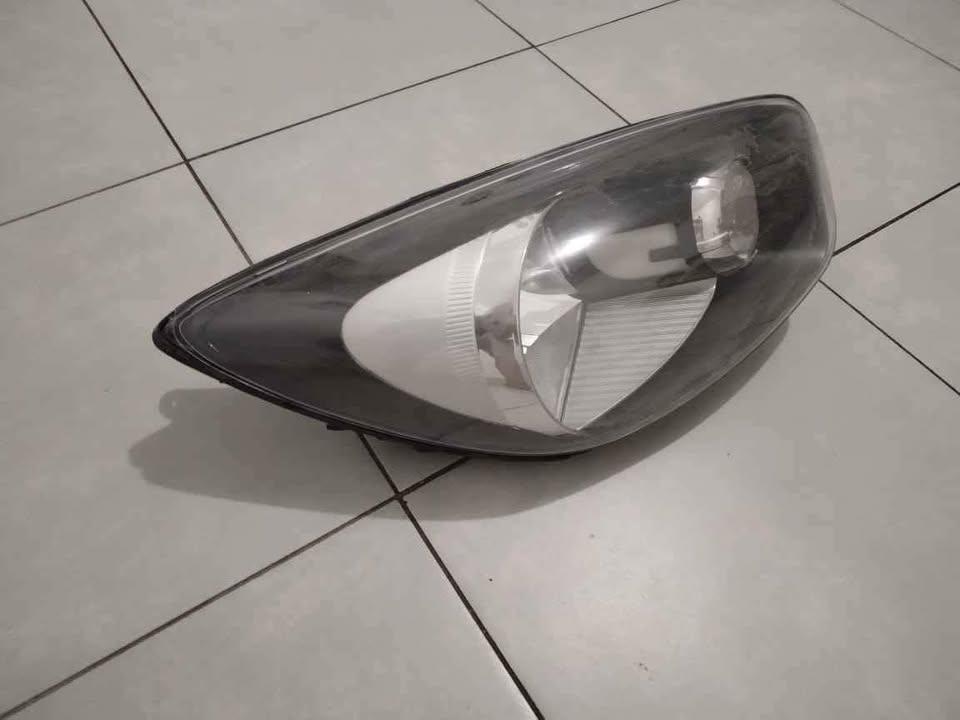 Kia Picanto 2013 Headlight