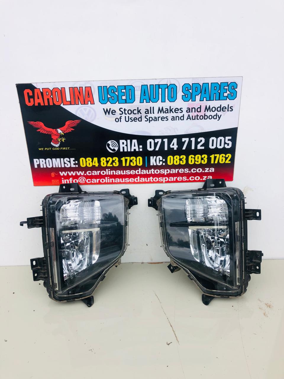 Mitsubishi LC200 triton left and right side headlights (2023) - Private Seller Mitsubishi LC200 triton left and right side headlights (2023) - Private Seller