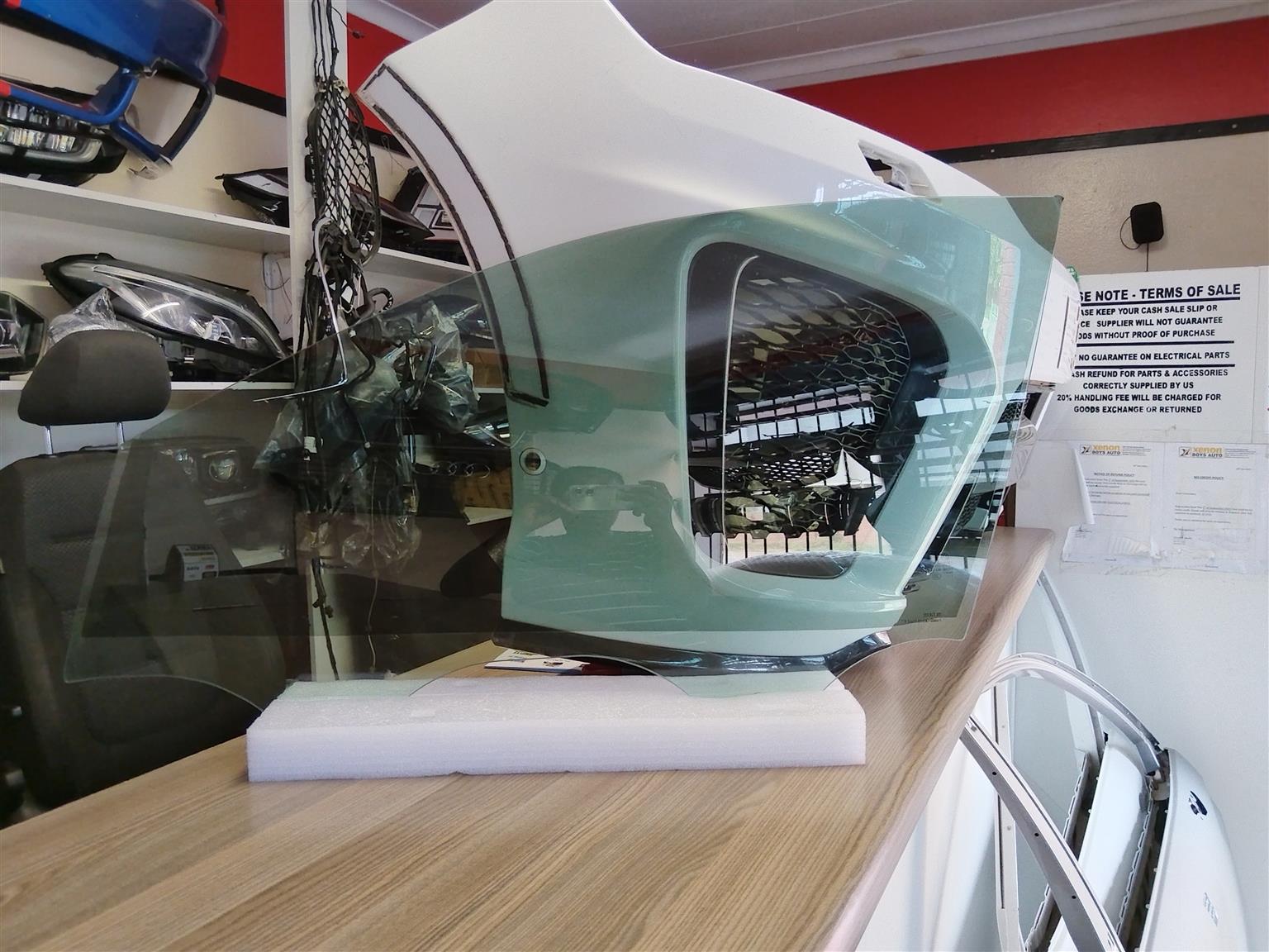2022 VW POLO 8 DOOR GLASS LEFTSIDE FOR SALE SUPER CLEAN - Private Seller 2022 VW POLO 8 DOOR GLASS LEFTSIDE FOR SALE SUPER CLEAN - Private Seller