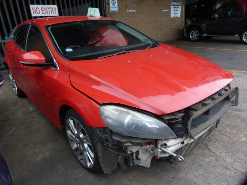 Volvo V40 D3 2.0 Diesel AT D5204T6 Red - 2012 SPARESBOYZ STRIPPING FOR SPARES - Private Seller Volvo V40 D3 2.0 Diesel AT D5204T6 Red - 2012 SPARESBOYZ STRIPPING FOR SPARES - Private Seller