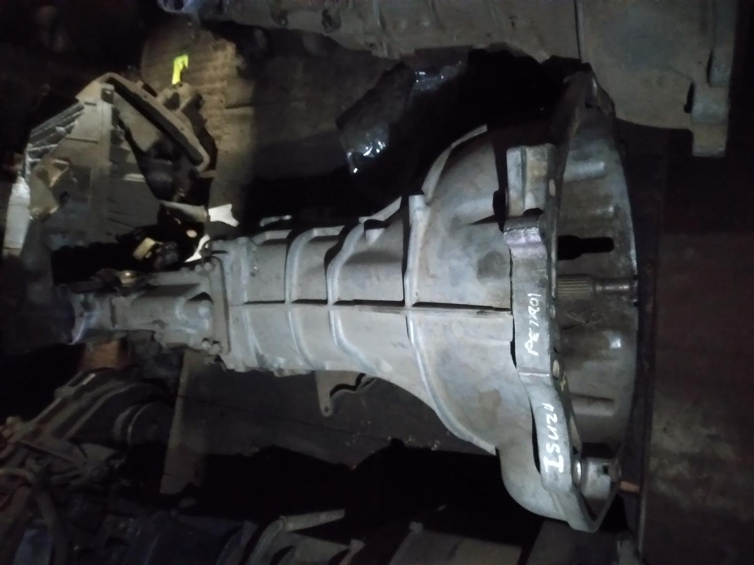 Isuzu kb 280 gearbox for sale - Private Seller
