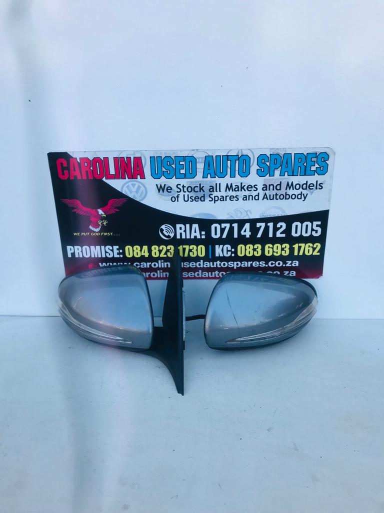 Mercedes Benz W205 C-Class C200 side mirror - Private Seller Mercedes Benz W205 C-Class C200 side mirror - Private Seller