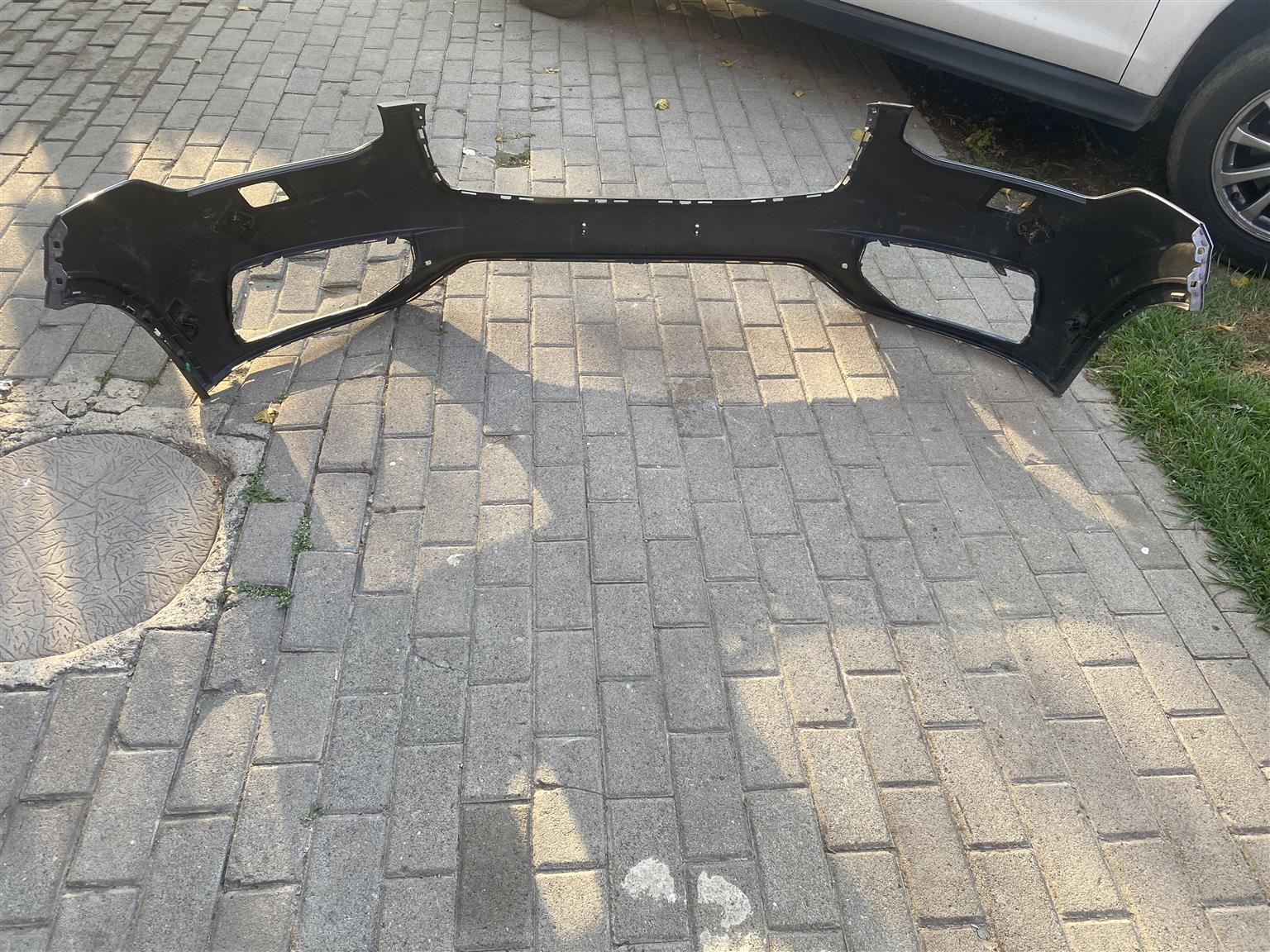 2017 VOLVO XC90 FRONT BUMPER FOR SALE. IN PRISTINE CONDITION - Private Seller