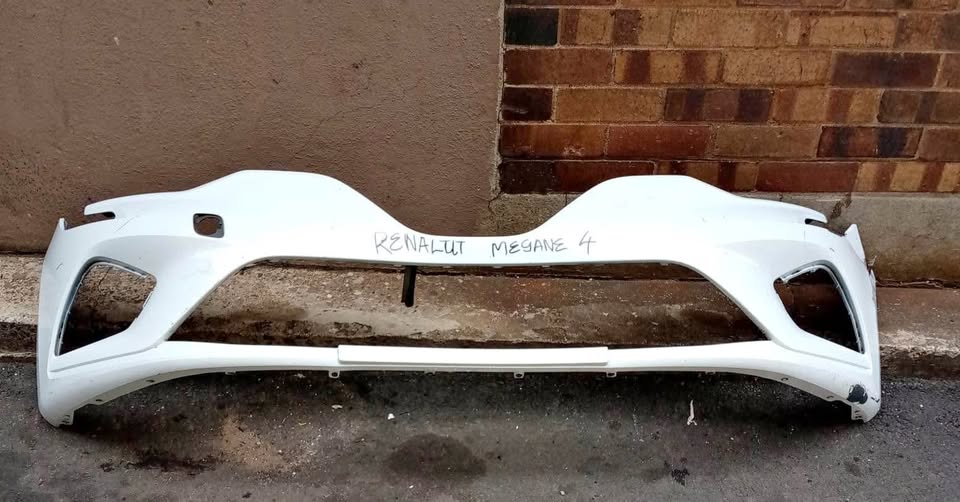 Renault Megane 4 bumper - Private Seller Renault Megane 4 bumper - Private Seller