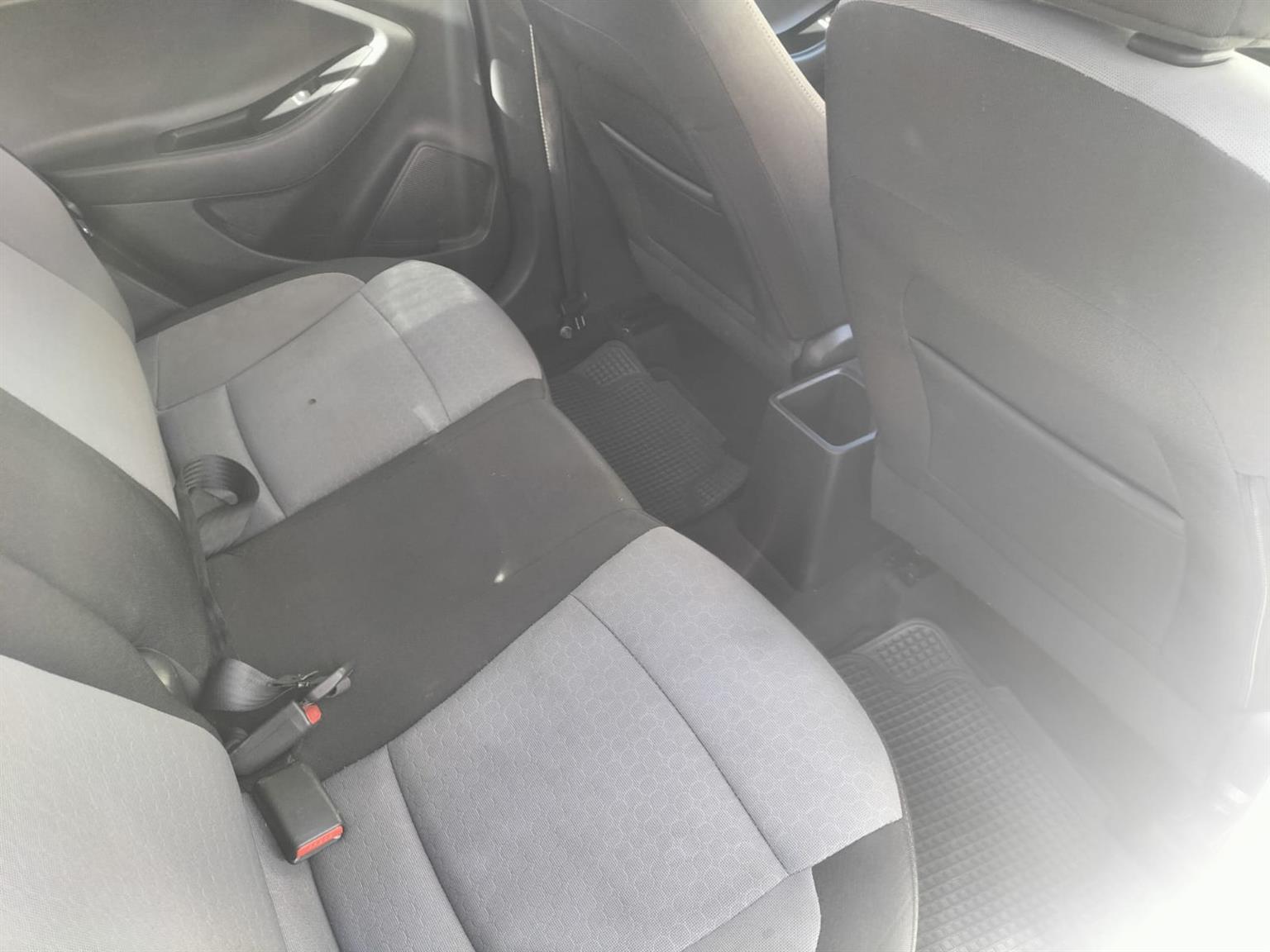 2016 HYUNDAI I20 1.4 FLUD HATCHBACK MANUAL