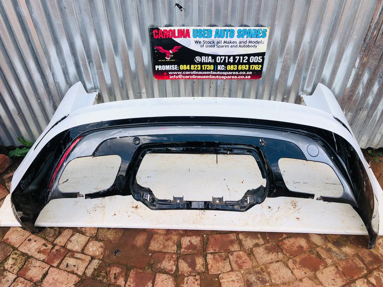Range Rover Velar 5 Door rear/back bumper with Diffuser and moulding - Private Seller