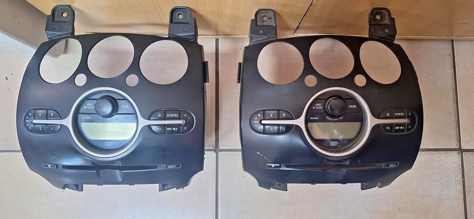 2007 - 2010 Mazda 2 radio available - Private Seller