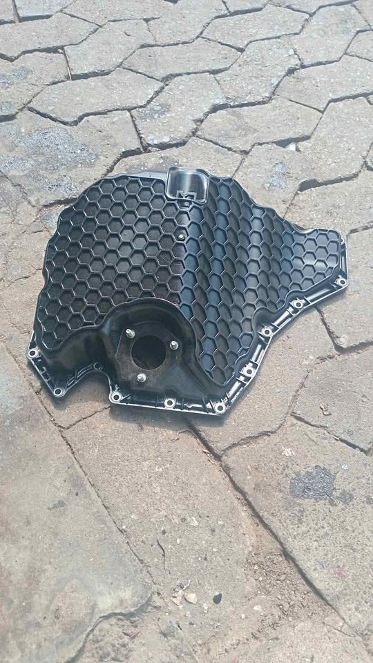 Engine Oil Pan Lower Fit For Audi A4 A5 A6 A7 A8 Q5 1.8T 2.0T CNCD CJEB CYGA - Private Seller Engine Oil Pan Lower Fit For Audi A4 A5 A6 A7 A8 Q5 1.8T 2.0T CNCD CJEB CYGA - Private Seller