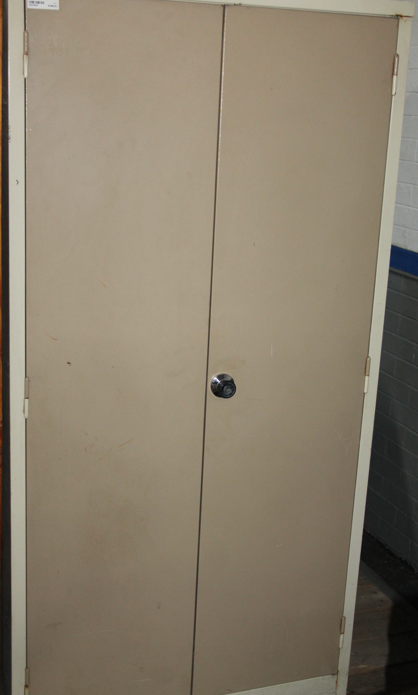 Steel cabinet S037687B #Rosettenvillepawnshop  Junk Mail