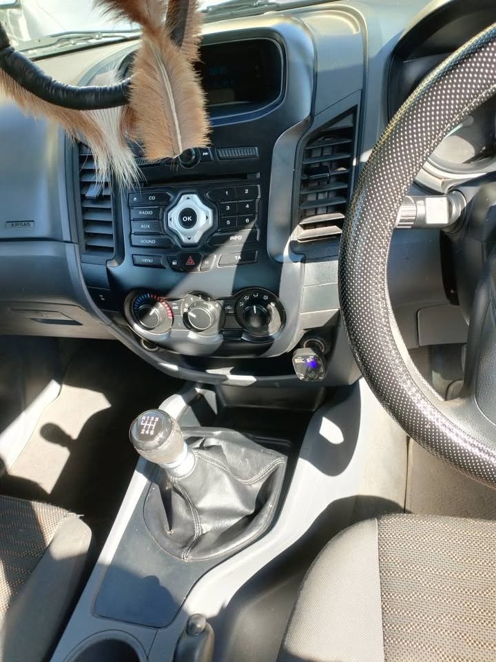 2012 FORD RANGER 2.2 6SPEED SUPERCAB MANUAL