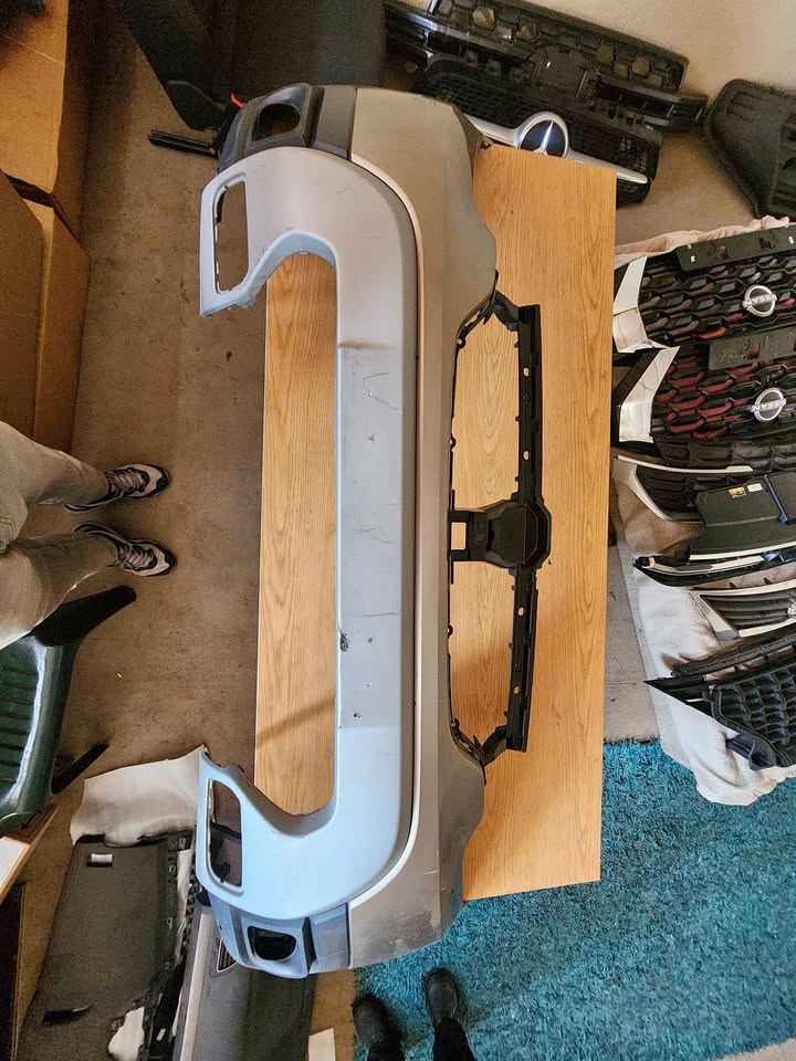 Renault Duster front bumper super clean - Private Seller Renault Duster front bumper super clean - Private Seller