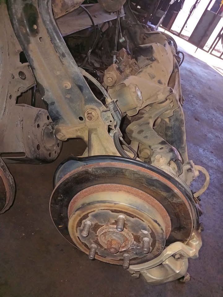Toyota Rav4 complete rear suspension new shape - Private Seller