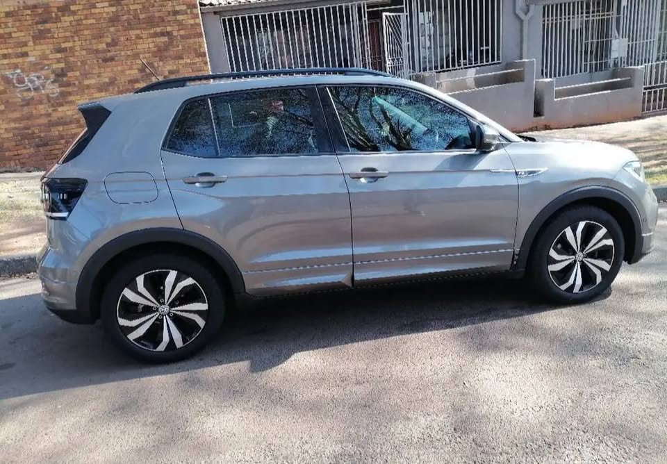 2019 VOLKSWAGEN T CROSS 1.0 MANUAL TRANSMISSION IN EXCELLENT CONDITION