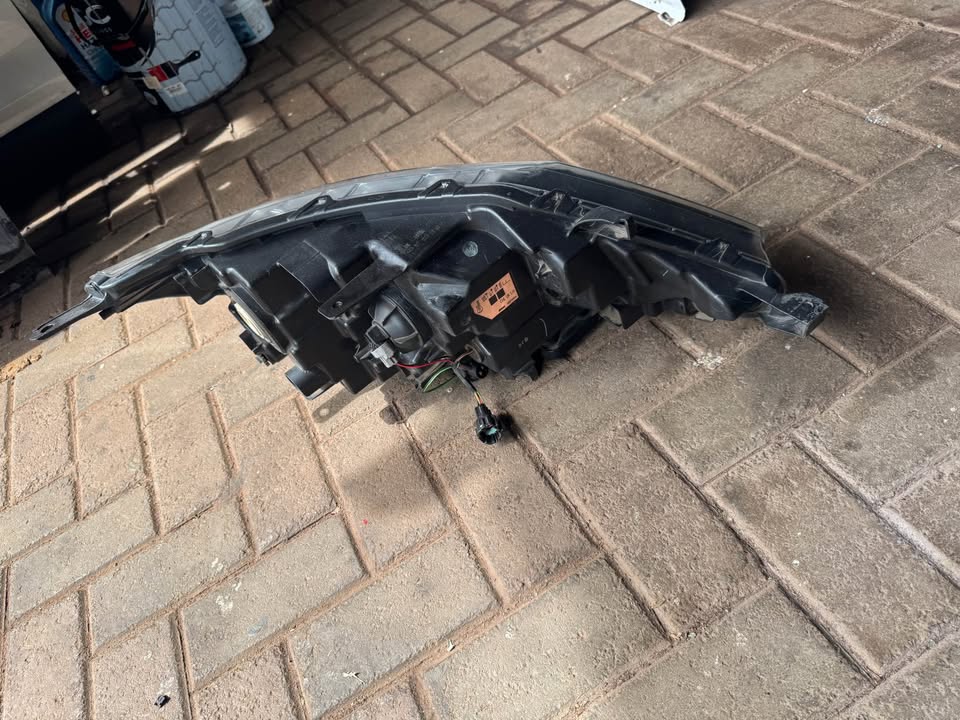 Nissan Qashqai J11 Headlight - Private Seller Nissan Qashqai J11 Headlight - Private Seller