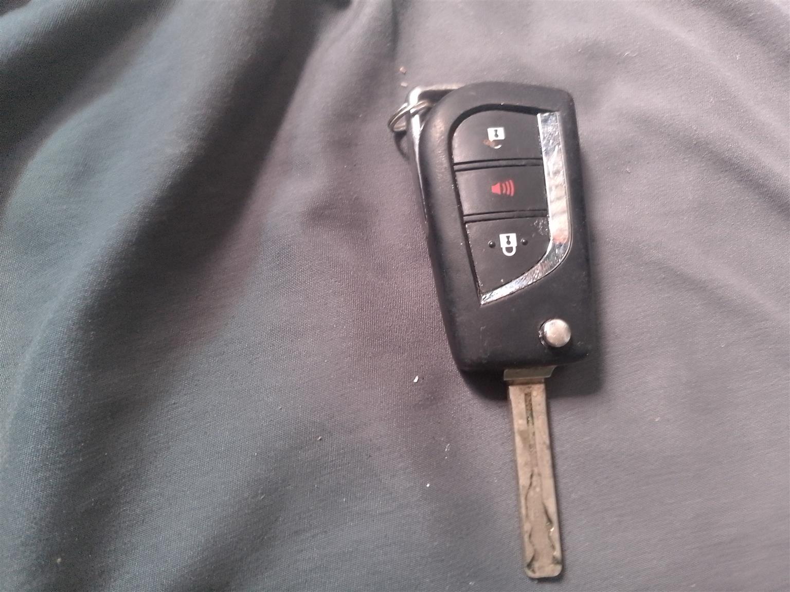 keys Toyota single cab 2018 - Private Seller