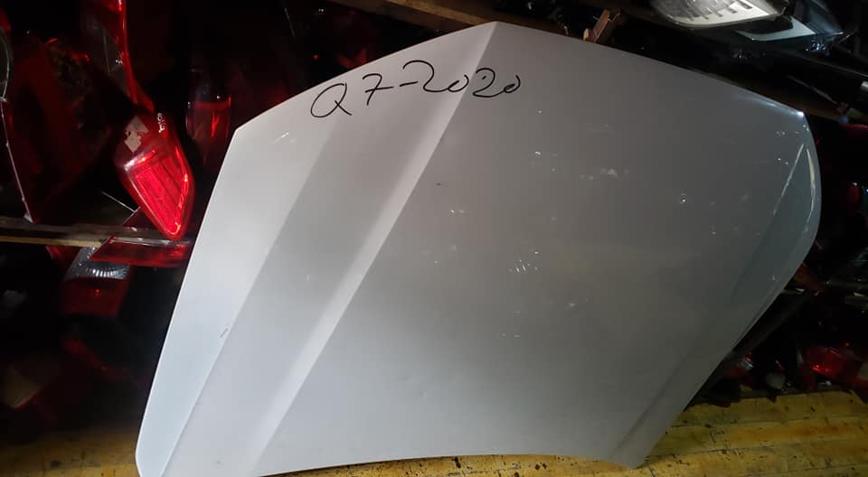 Audi Q7 bonnet 2017-2020 - Private Seller Audi Q7 bonnet 2017-2020 - Private Seller