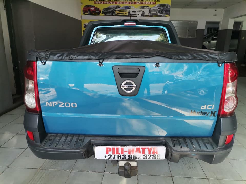 2017 NISSAN NP200 1.5 MANUAL