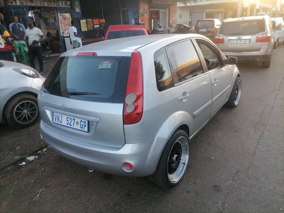 2007 Ford Fiesta 1.4 Hatchback with a Nice interior seat