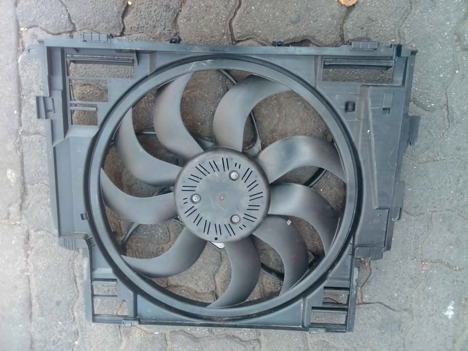 BMW 5 SERIES F10, F11 FAN 2014-2016 - Private Seller BMW 5 SERIES F10, F11 FAN 2014-2016 - Private Seller