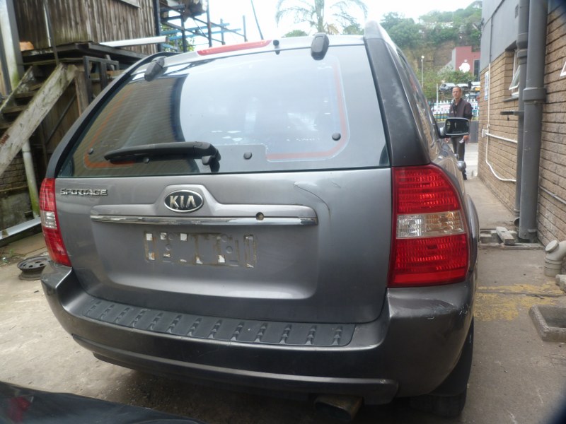 Kia Sportage 2.0  AT G4GC - 2006 SPARESBOYZ STRIPPING FOR SPARES. - Private Seller
