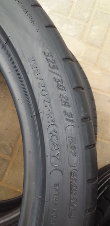 325/30/21 Michelin pilot super sport tyres available - Private Seller