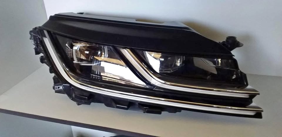 Volkswagen arteon 3H headlight - Private Seller Volkswagen arteon 3H headlight - Private Seller