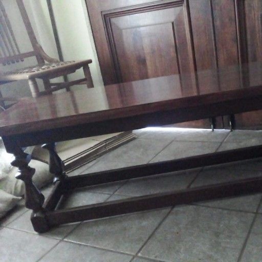 Beautiful coffee table for sale